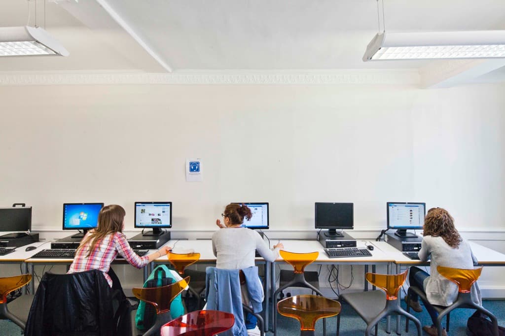Oxford International English Schools/Oxford 사진 20