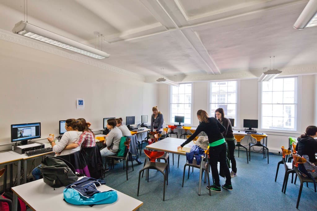 Oxford International English Schools/Oxford 사진 21