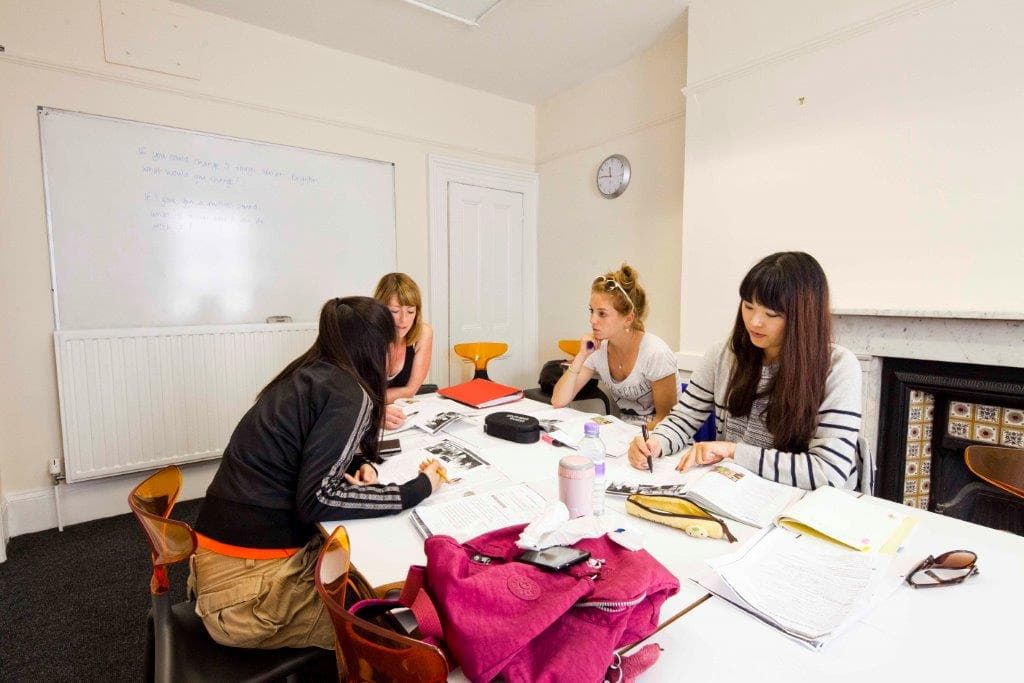 Oxford International English Schools/Brighton 사진 18
