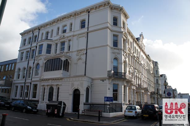 ELC Brighton (The English Language Centre, Brighton) 사진 1