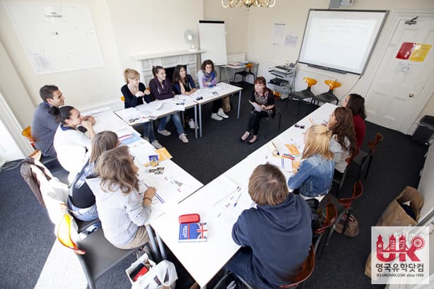 Oxford International English Schools/Brighton 사진 9