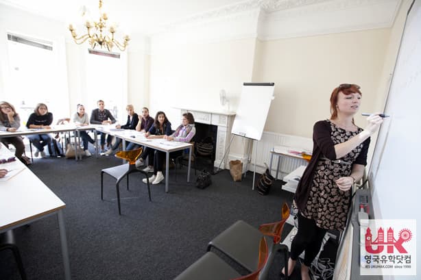Oxford International English Schools/Brighton 사진 6