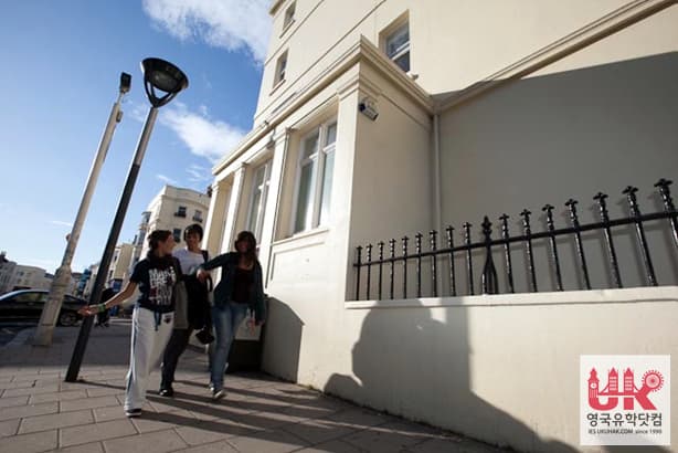 Oxford International English Schools/Brighton 사진 7
