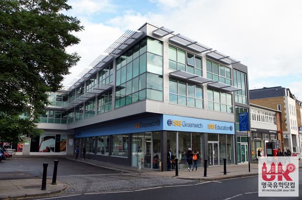 Oxford International English Schools/Greenwich 사진 1