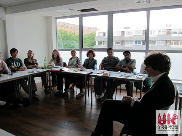 Oxford International English Schools/Greenwich 사진 4