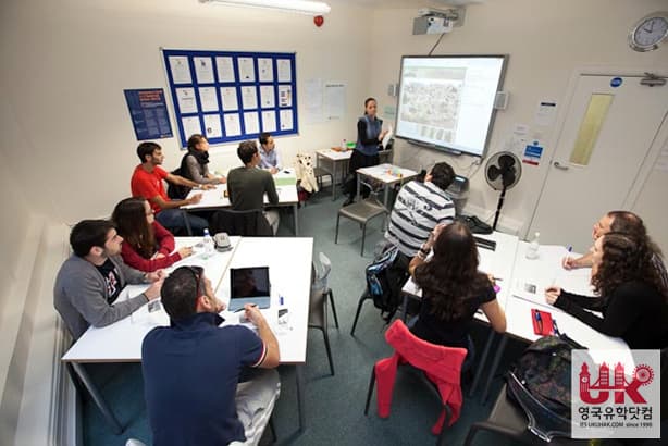 Oxford International English Schools/Oxford 사진 2